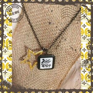 Gold Star Pendant Necklace
